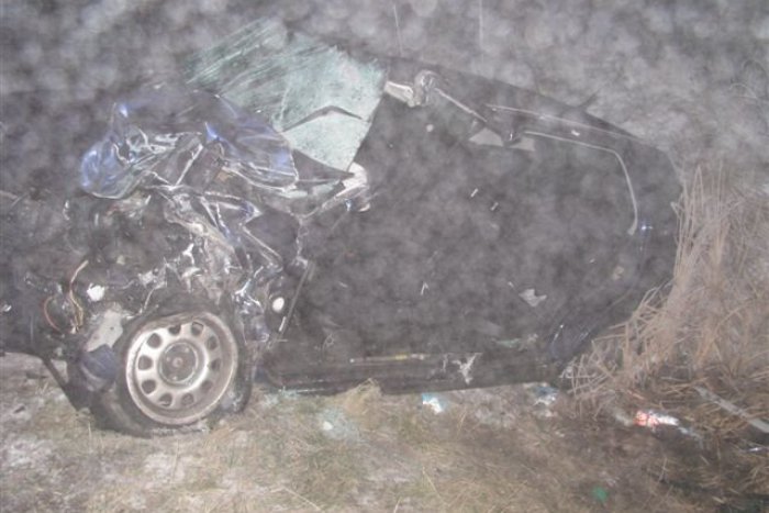 Ilustračný obrázok k článku Zábery z miesta nešťastia: Vodič (43) predbiehal autobus, došlo k čelnej zrážke!