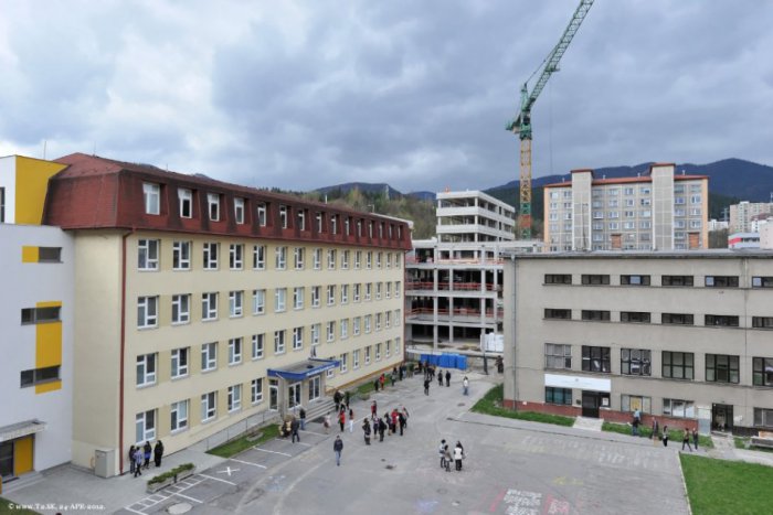 Ilustračný obrázok k článku Filozofická fakulta KU? Je tretia najlepšia v SR, bez práce sú len 3 % absolventov