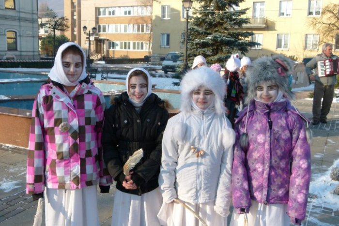 Ilustračný obrázok k článku Žiaci z Hviezdoslavovej školy? V obchodoch vyháňali zlých duchov