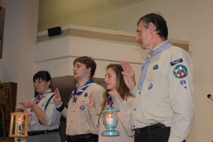 Ilustračný obrázok k článku Betlehemské svetlo si dnes od Slovákov prevzali Poliaci: Vo Svite sa zišlo tisíc skautov