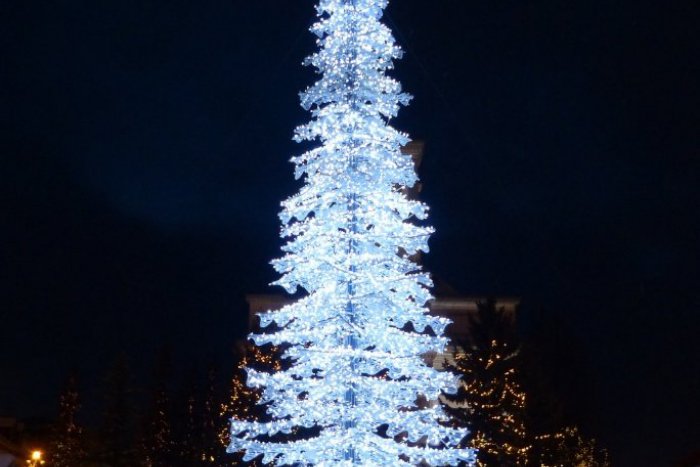 Ilustračný obrázok k článku Pozvánka na vianočný program v Štrbe: Dvere Vianoc podtatranských otvoria v nedeľu