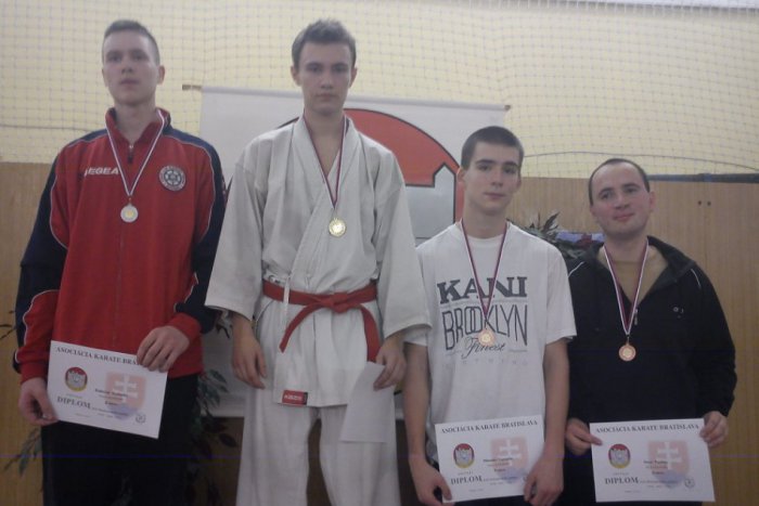 Ilustračný obrázok k článku Revúcky karatista Paulíny opäť bodoval. Tentoraz si priniesol bronz