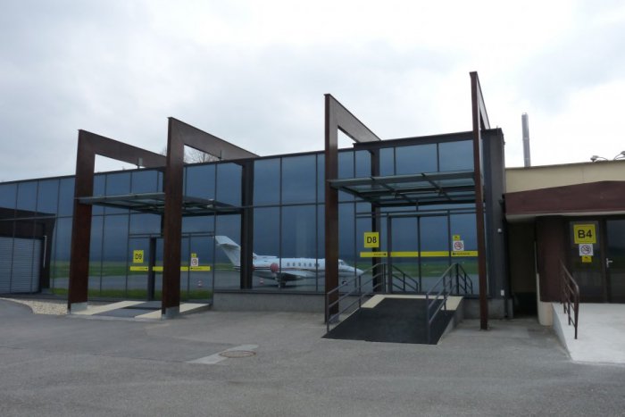 Ilustračný obrázok k článku Podozrivá zásielka na popradskom letisku: Hasiči balíček zaistili