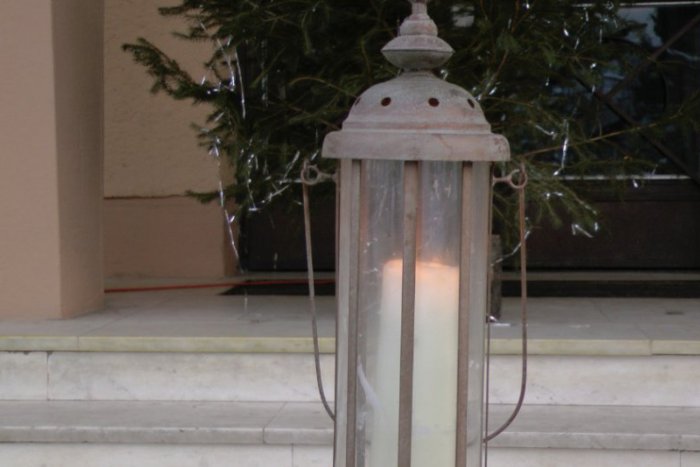 Ilustračný obrázok k článku Svetlo z Betlehema dorazilo aj do Revúcej