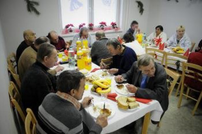 Ilustračný obrázok k článku Bezdomovci v Poprade môžu zimu prežiť v teple. V nocľahárni dostanú i najesť