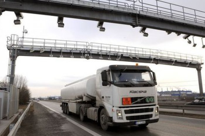 Ilustračný obrázok k článku Po Novom roku nastanú zmeny aj pre pracovné stroje, traktory a nákladiaky