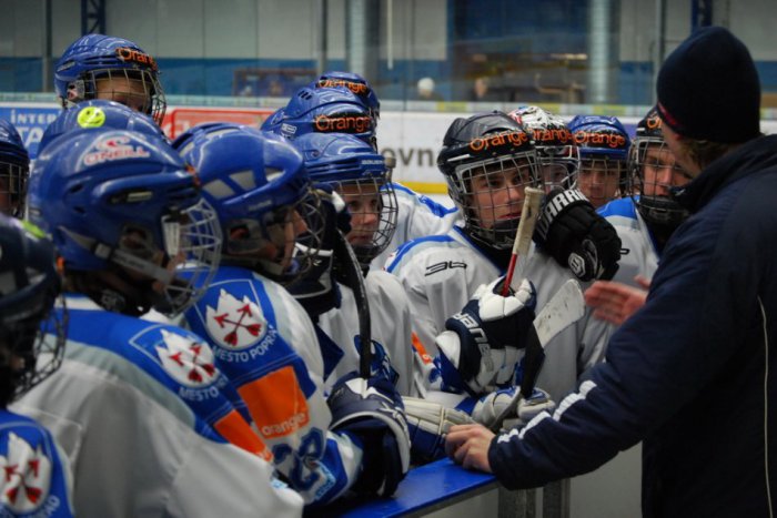 Ilustračný obrázok k článku Mladí hokejisti bojujú o pohár. Posledné zápasy odohrajú v sobotu