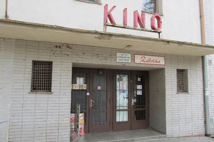 Ilustračný obrázok k článku Kino Tekov stále nepremieta: Nájdu sa v pripravovanom rozpočte peniaze na jeho opravu?