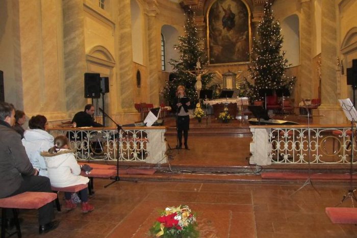 Ilustračný obrázok k článku Trojkráľový koncert zaplnil kostol: Publikum búrlivo tlieskalo