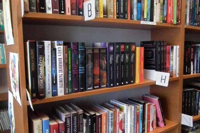 Ilustračný obrázok k článku Knižnice čitateľov stále lákajú. Minulý rok v nich pribudlo 20 000 kníh