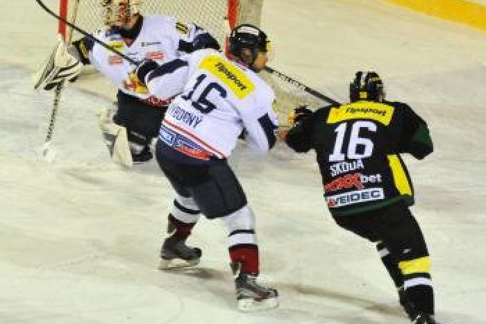 Ilustračný obrázok k článku Žilina vzdala boj o play off. Končia Hunovci, Škoda aj Harant.