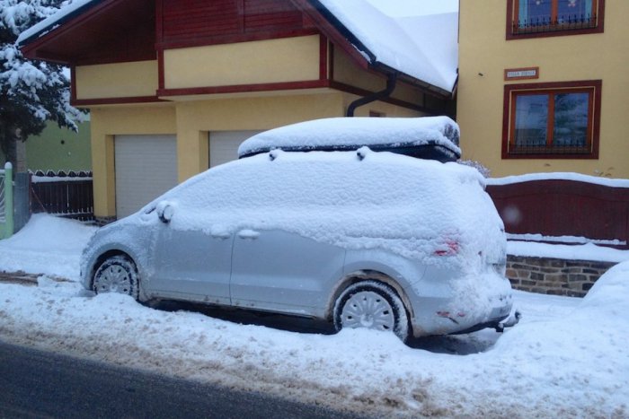 Ilustračný obrázok k článku RADÍME: Zaručené tipy, ktoré ochránia vaše auto počas zimy