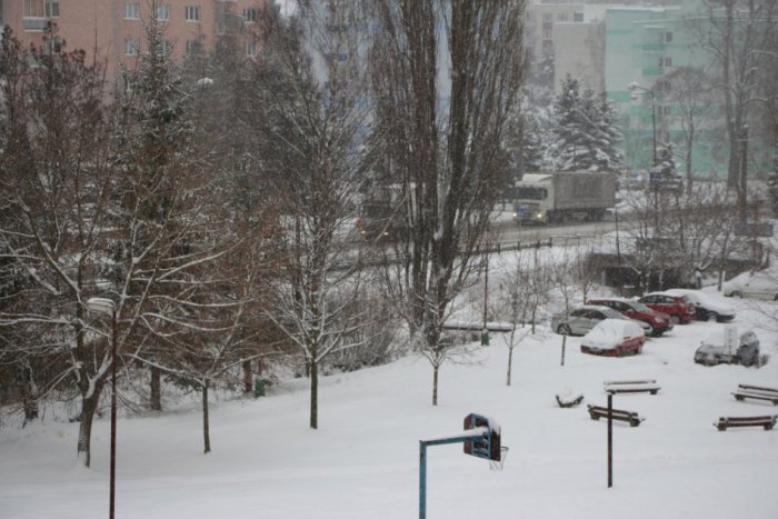 Ilustračný obrázok k článku Situácia na cestách sa upokojuje. Od včera len dve nehody