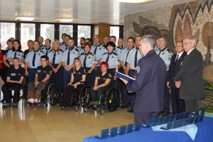 Ilustračný obrázok k článku Mestská polícia hradí chránenú dieľňu zo svojho: Možno iba do júna