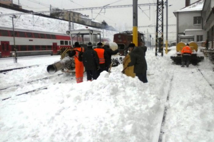 Ilustračný obrázok k článku Veľké meškania na železnici: Situácia sa opäť komplikuje, pozrite si aktuálny stav