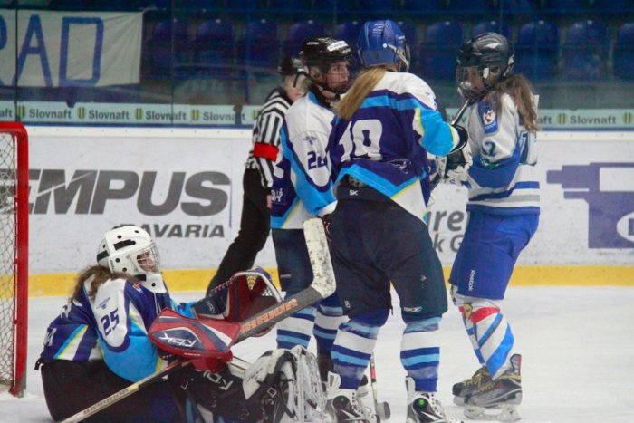Ilustračný obrázok k článku Popradské hokejistky zapli v závere. Proti Martinu vydolovali bod