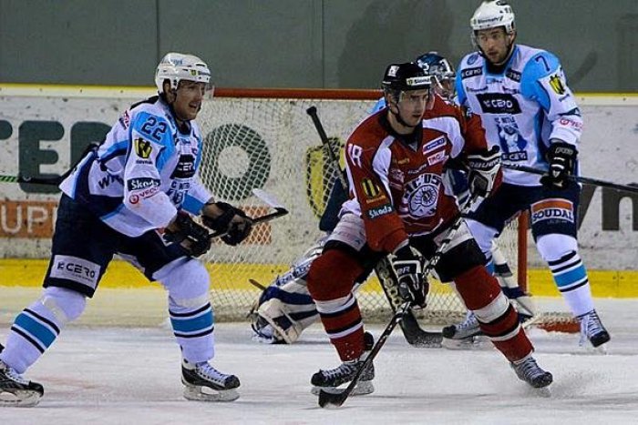 Ilustračný obrázok k článku Nitrania s troma bodmi: V priemernom zápase výhra domácich