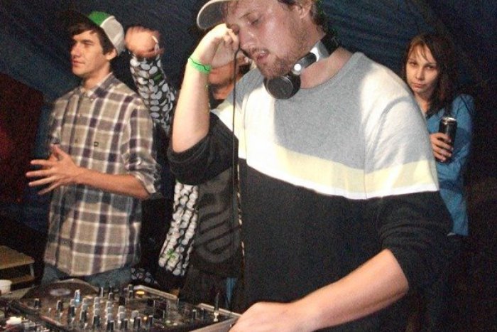 Ilustračný obrázok k článku Prehľad víkendových akcií: Plesová klasika či špičkoví DJ-i?