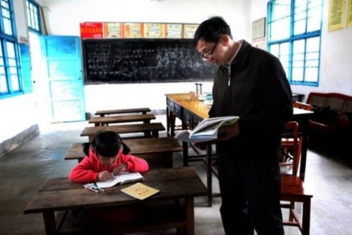 Ilustračný obrázok k článku Sedemročné dievča nemá žiadnych spolužiakov, v triede sedí sama