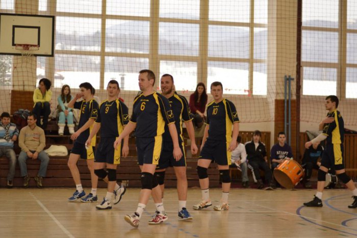 Ilustračný obrázok k článku Jednoznačné víťazstvo revúckych volejbalistov