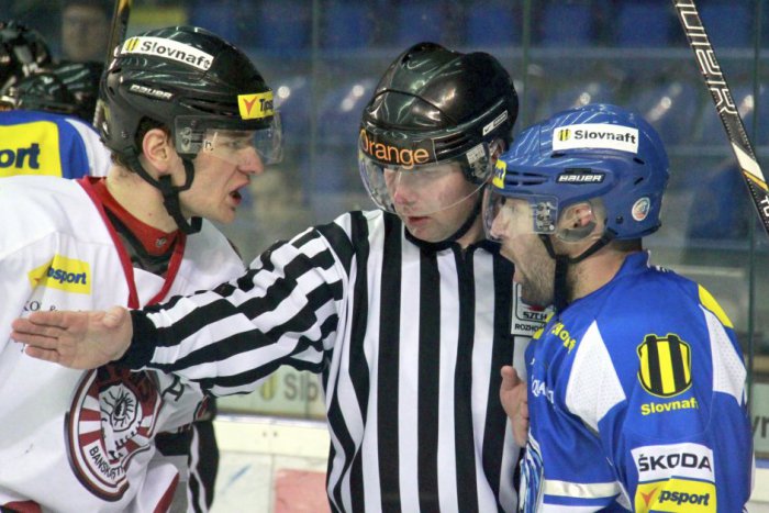 Ilustračný obrázok k článku V hokejovej prestrelke úspešnejší Poprad. V predĺžení rozhodol Buc