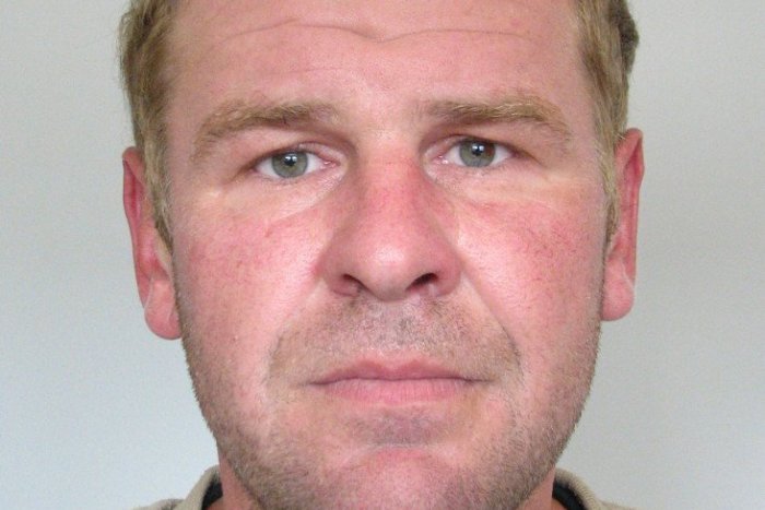 Ilustračný obrázok k článku Pomôžte nájsť Viliama (38): Vydaný je naňho zatykač