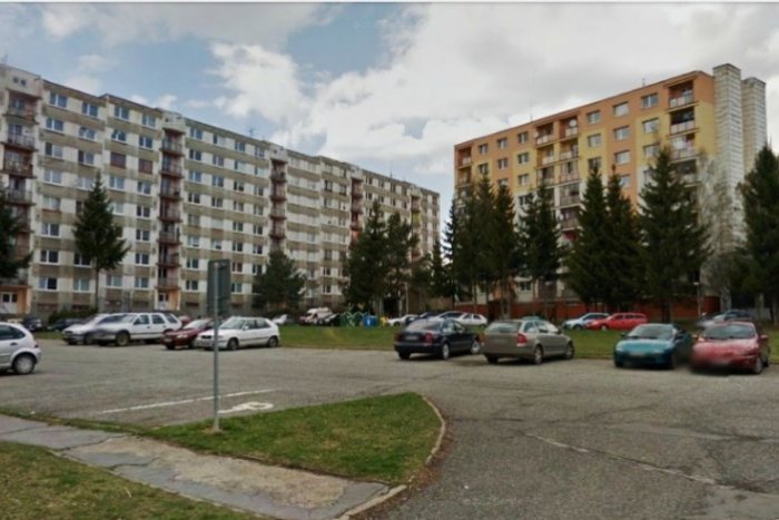 Ilustračný obrázok k článku Situácia s parkovaním je kritická i na sídlisku Juh. Mesto plánuje výstavbu parkovacích domov