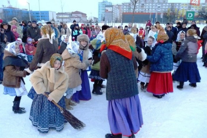 Ilustračný obrázok k článku Vo fašiangovom programe pre malých a veľkých pochovajú aj basu