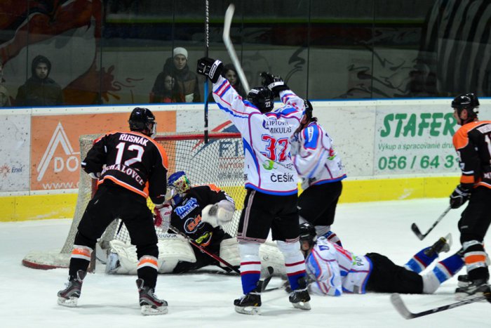 Ilustračný obrázok k článku Smutný koniec sezóny pre hokejistov: Po prehre sa ticho v šatni dalo krájať