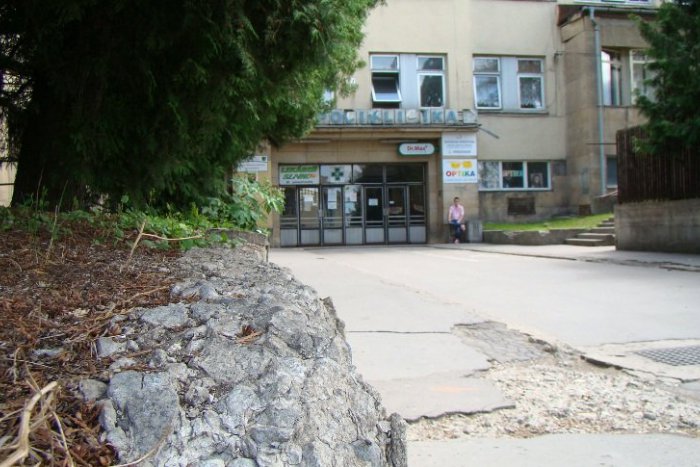 Ilustračný obrázok k článku Poliklinika už patrí lekárom: Dočká sa rekonštrukcie?