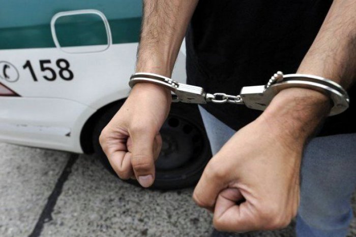 Ilustračný obrázok k článku V Hlohovci zasahovali policajti: Muž mal v spodnej bielizni ukryté drogy!