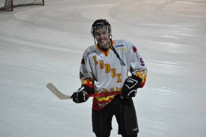 Ilustračný obrázok k článku Befora neudržala náskok: Hráčom Laduxu bod zabezpečil zisk trofeje