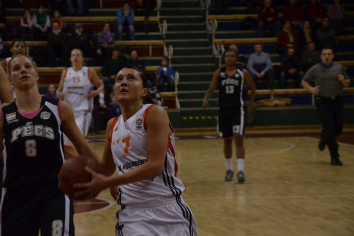 Ilustračný obrázok k článku Ruža jasne porazila maďarský Pécs aj na domácej palubovke