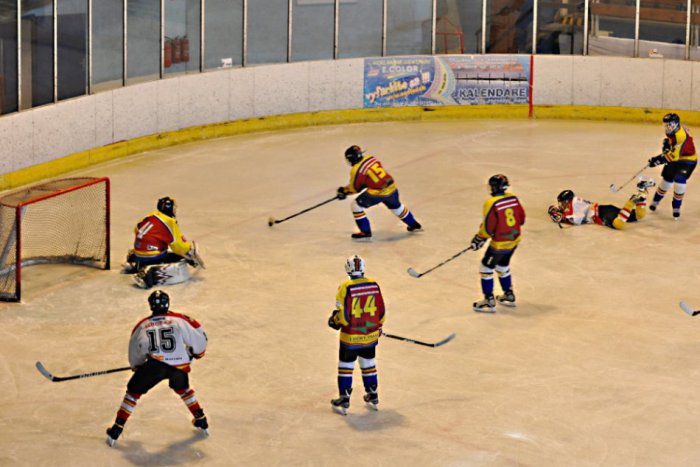 Ilustračný obrázok k článku Hokejisti sa vo Zvolene nedali, taktiež basketbalistky v Košiciach