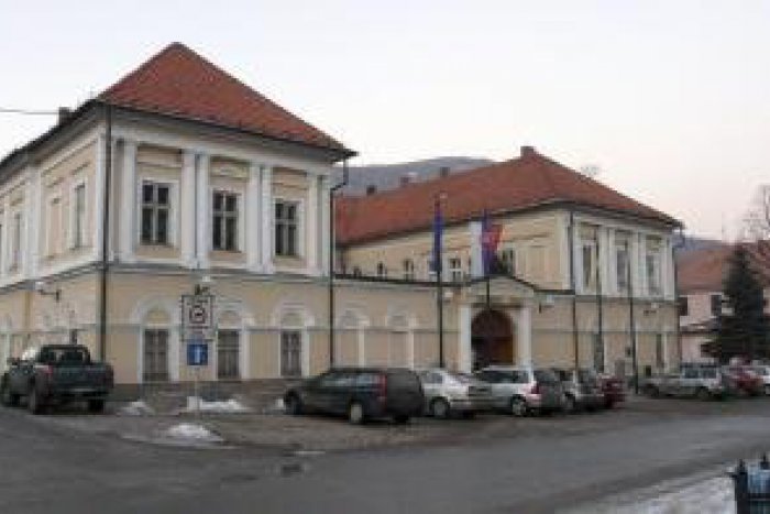 Ilustračný obrázok k článku Samospráva Tisovca plánuje v januári zmeny v rozpočte: Učiteľom zvýšia platy