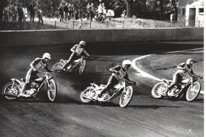 Ilustračný obrázok k článku Významné jubileum: Plochá dráha oslavuje 60-tku!