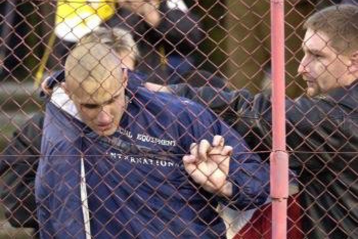 Ilustračný obrázok k článku Bitka pred diskotékou v Štiavnici: Útok na cudzincov vraj nebol rasovo motivovaný