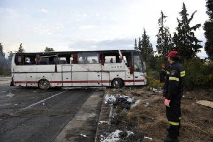 Ilustračný obrázok k článku Linkový autobus zišiel z cesty a prevrátil sa aj s cestujúcimi