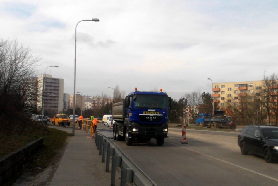 Ilustračný obrázok k článku Mestské služby čakajú zmeny: Potrebujú viac robotníkov a modernejšiu techniku