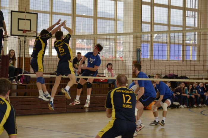 Ilustračný obrázok k článku Volejbalisti z Prievidze to Revúčanom natreli. Diváci opäť videli vynikajúci volejbal