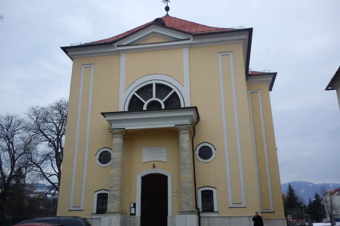 Ilustračný obrázok k článku V tento večer zostanú bystrické chrámy otvorené: Pozrite, čo vás čaká pri návšteve bystrických kostolov