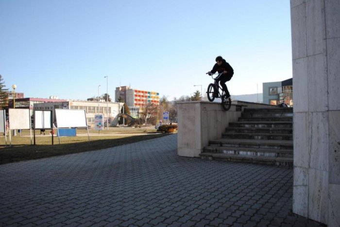 Ilustračný obrázok k článku Bicyklová sezóna je už tu: Vie to aj bajker Popovič... Aha, aké kúsky predviedol!