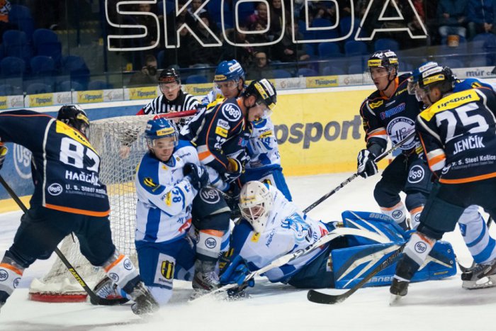 Ilustračný obrázok k článku Piaty zápas zvládli lepšie Košice. Popradu nepomohla ani záverečná power-play