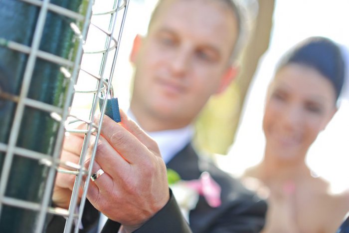 Ilustračný obrázok k článku Popradskí zaľúbenci a romantické áno: Ako to u nás vyzerá so svadbami na Valentína?