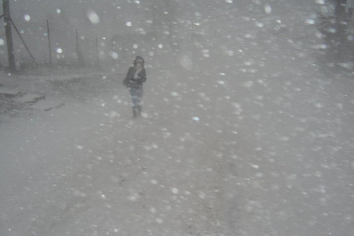 Ilustračný obrázok k článku Spišská bojuje s počasím: Cesta Grajnár križovatka – Mlynky je odstavená! Foto vo vnútri