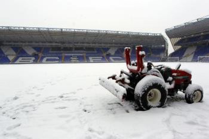 Ilustračný obrázok k článku Pre počasie odložili futbalové zápasy, funkcionári zväz bombardujú telefonátmi!
