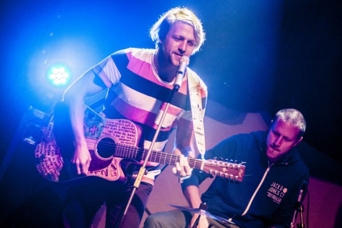 Ilustračný obrázok k článku Tomáš Klus: Začíname žiť v hrozne dobrom svete