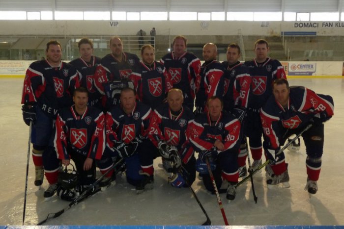 Ilustračný obrázok k článku Dramatické finále v hokeji: Tvrdá hra, zranený Revúčan a na záver šarvátka