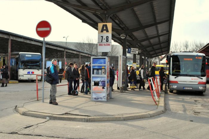 Ilustračný obrázok k článku Lepšie podmienky pre cestujúcich na autobusových staniciach: Dočkáme sa ich aj v Nitre?