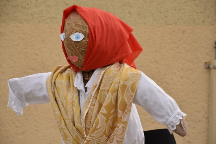 Ilustračný obrázok k článku Pozrite si, ako deti z Hviezdoslavky upálili Morenu priamo v centre Revúcej...